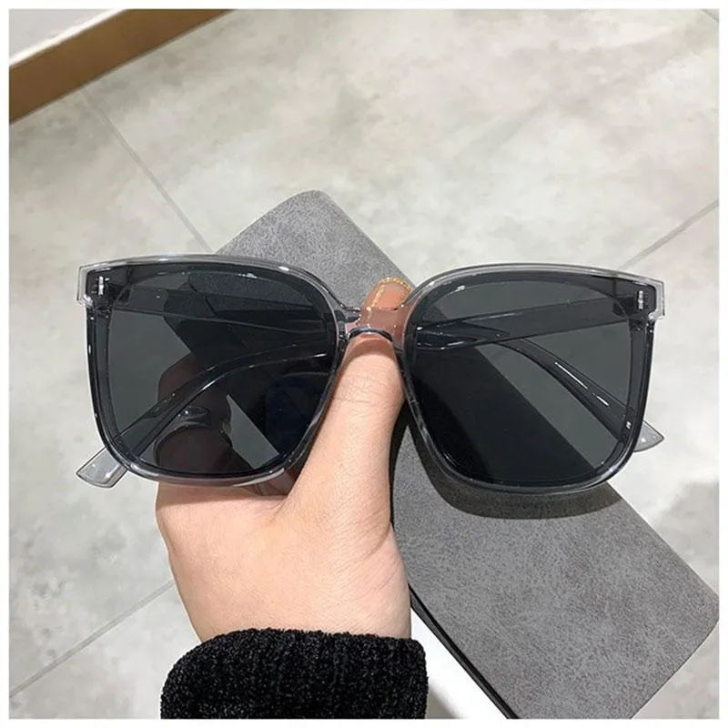 Classic Vintage Square Sunglass Women Oversized Women Retro Sunglass