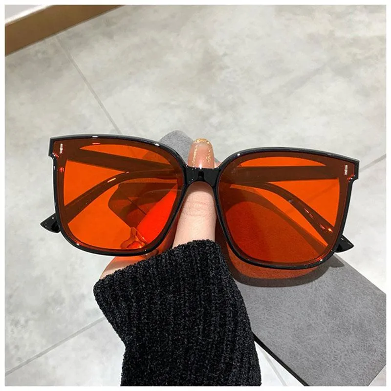 Classic Vintage Square Sunglass Women Oversized Women Retro Sunglass