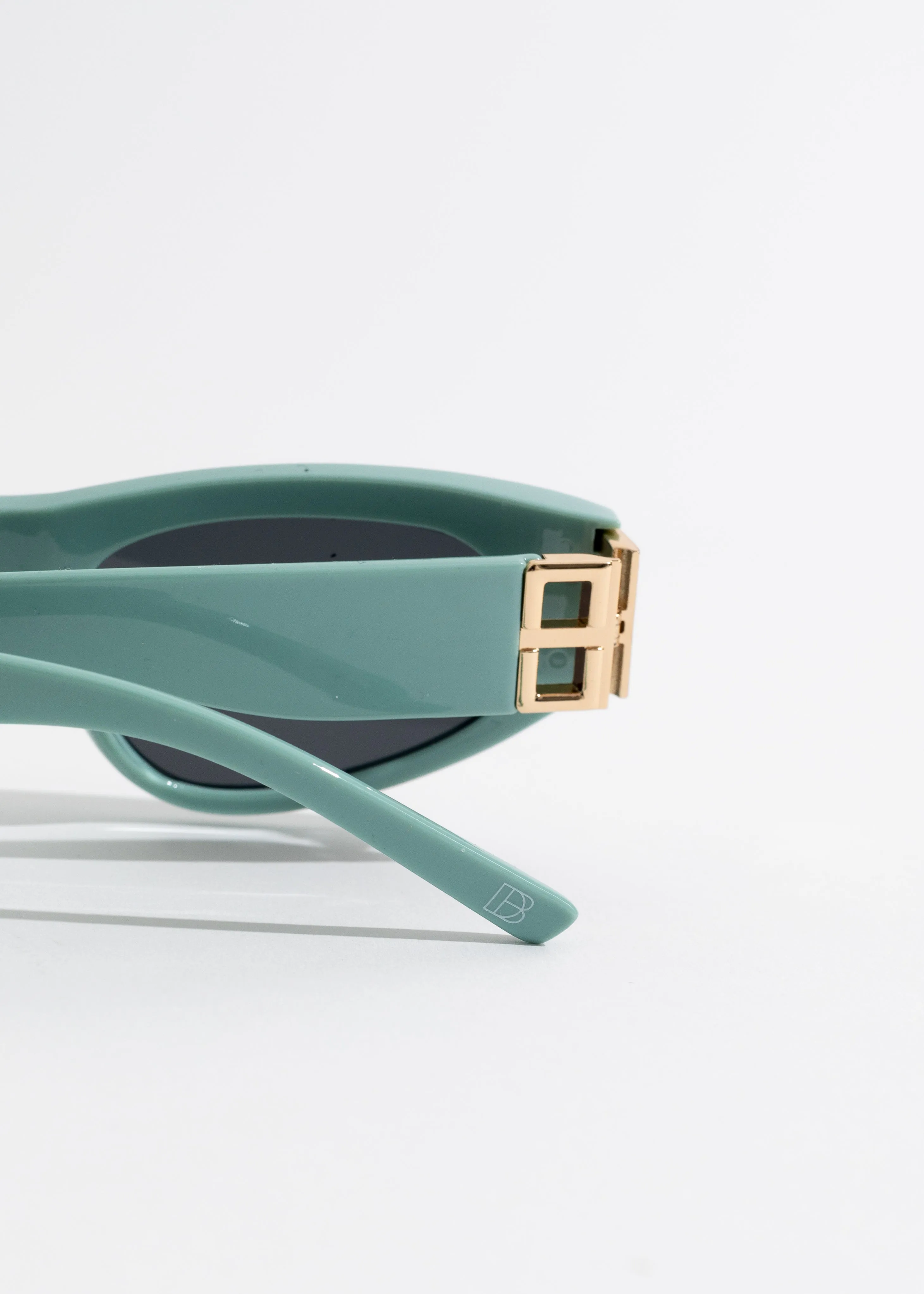 Keep Watching Oval Sunglasses Green